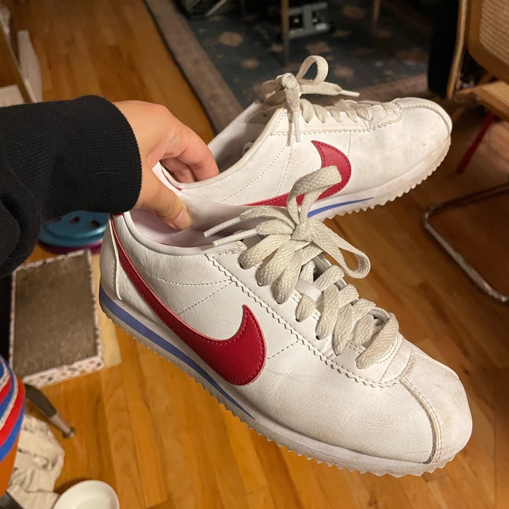 Nike Womens Cortez Sneaker Size 5